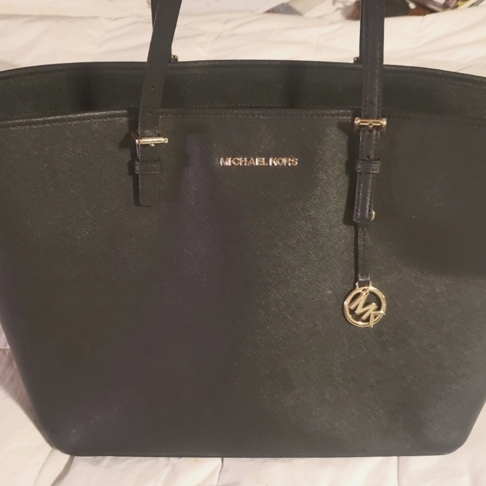 Michael Kors Tote -  large